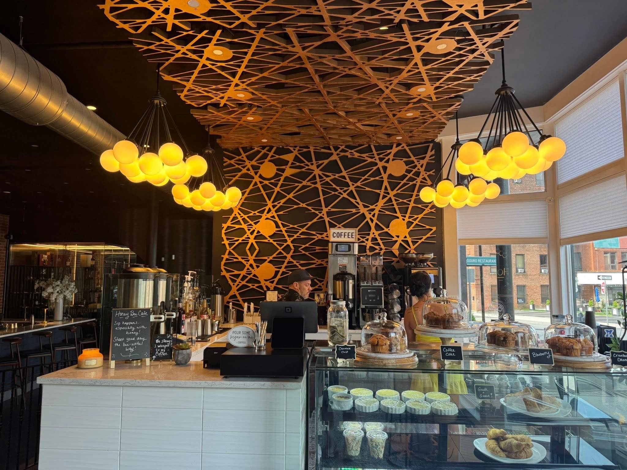 honey bee cafe