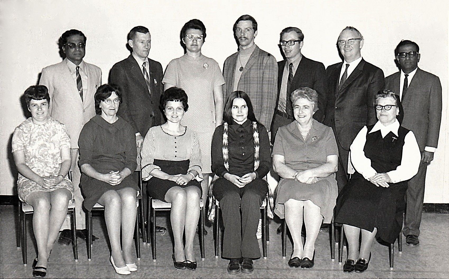 Vintage - 1970? Fred Paul, Bernard Hartnell, Elizabeth Hangar, Gerald ...