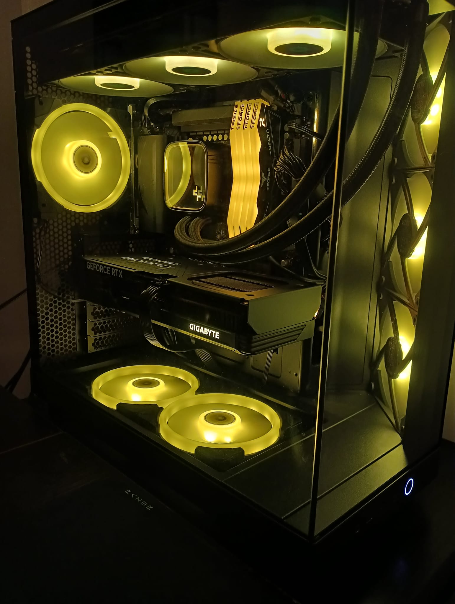 NZXT gaming PC with i5-12600K and 4070ti