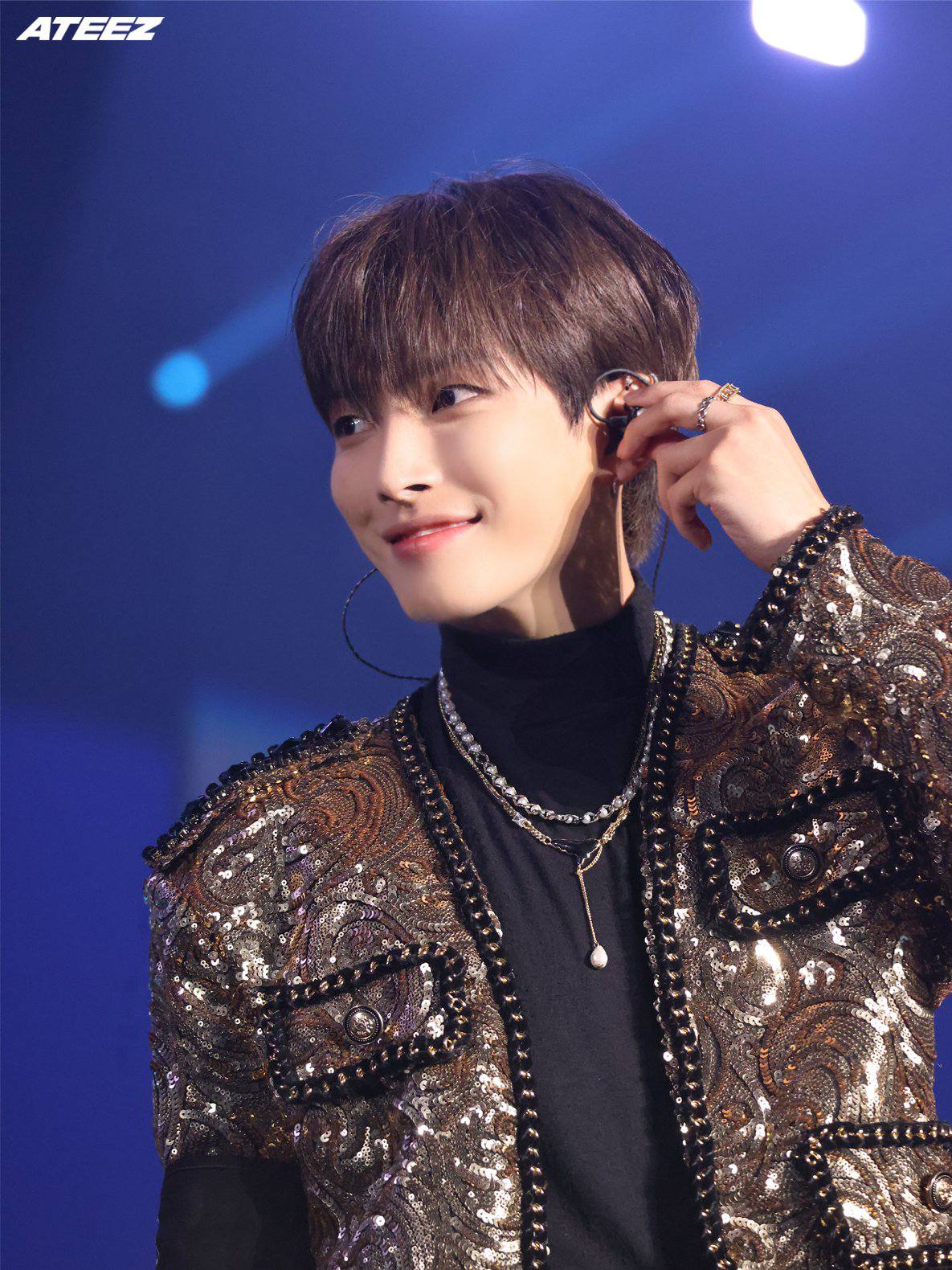 190606 — ATEEZ Treasure Cafe We must protecc him at all cost