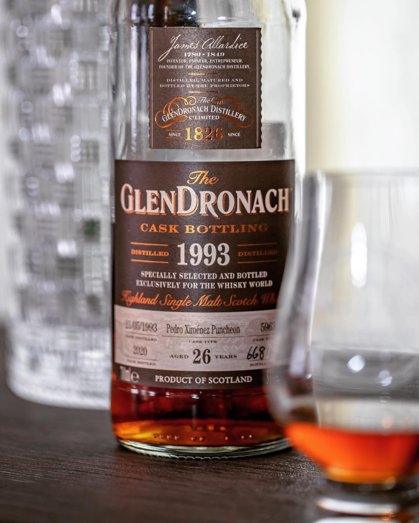 1980's The GlenDronach 8 Year (Teacher's Era). 43% ABV, 750ml