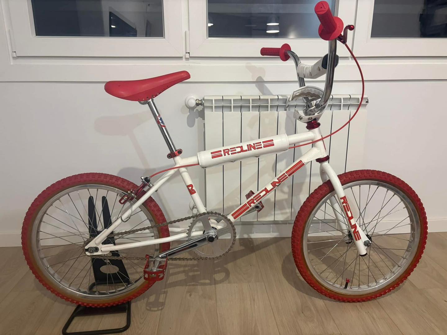 What is the gold color of 1981 Redline MX II?