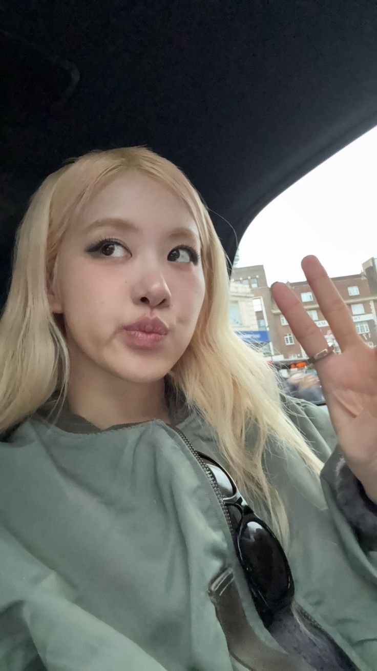 6267। #ROSÉ #BLACKPINK para DAZED DATED Н ECELEBRATION