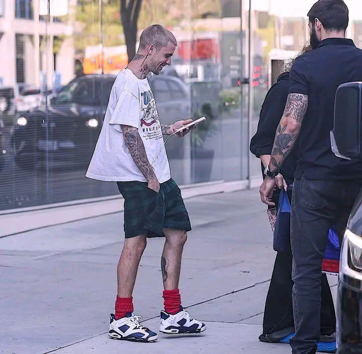 Even Justin Bieber gets star struck when meeting Sid 😆