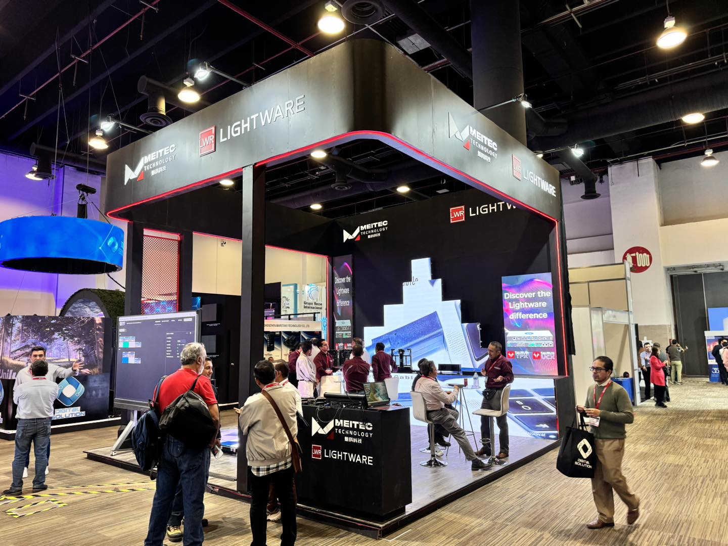 😀👌Así nuestro primer día en Expo... - Meitec Led México
