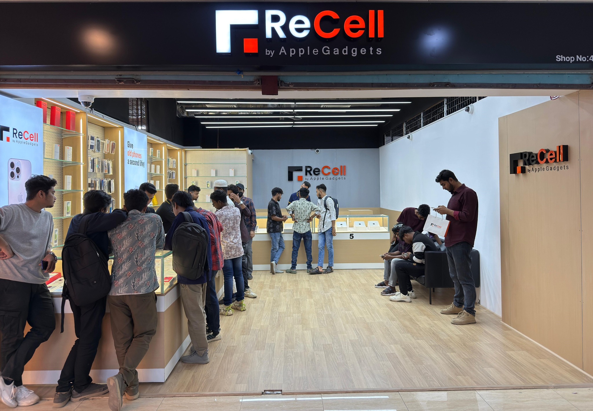 ReCell - দীর্ঘদিন ধরে New Device এর পাশাপাশি Used Device... | Facebook