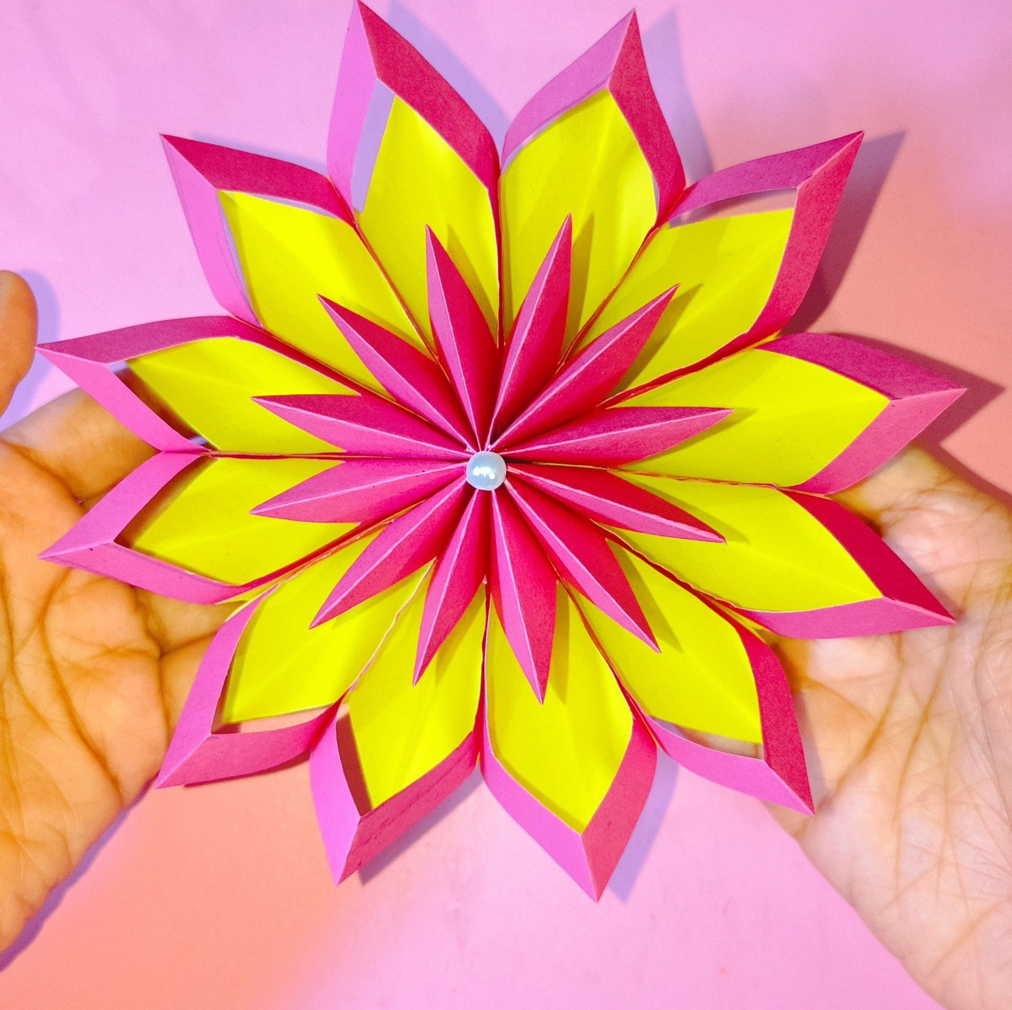 Easy diy paper snowflake making craft ideas ️ #diy #crafts #papercraft ...