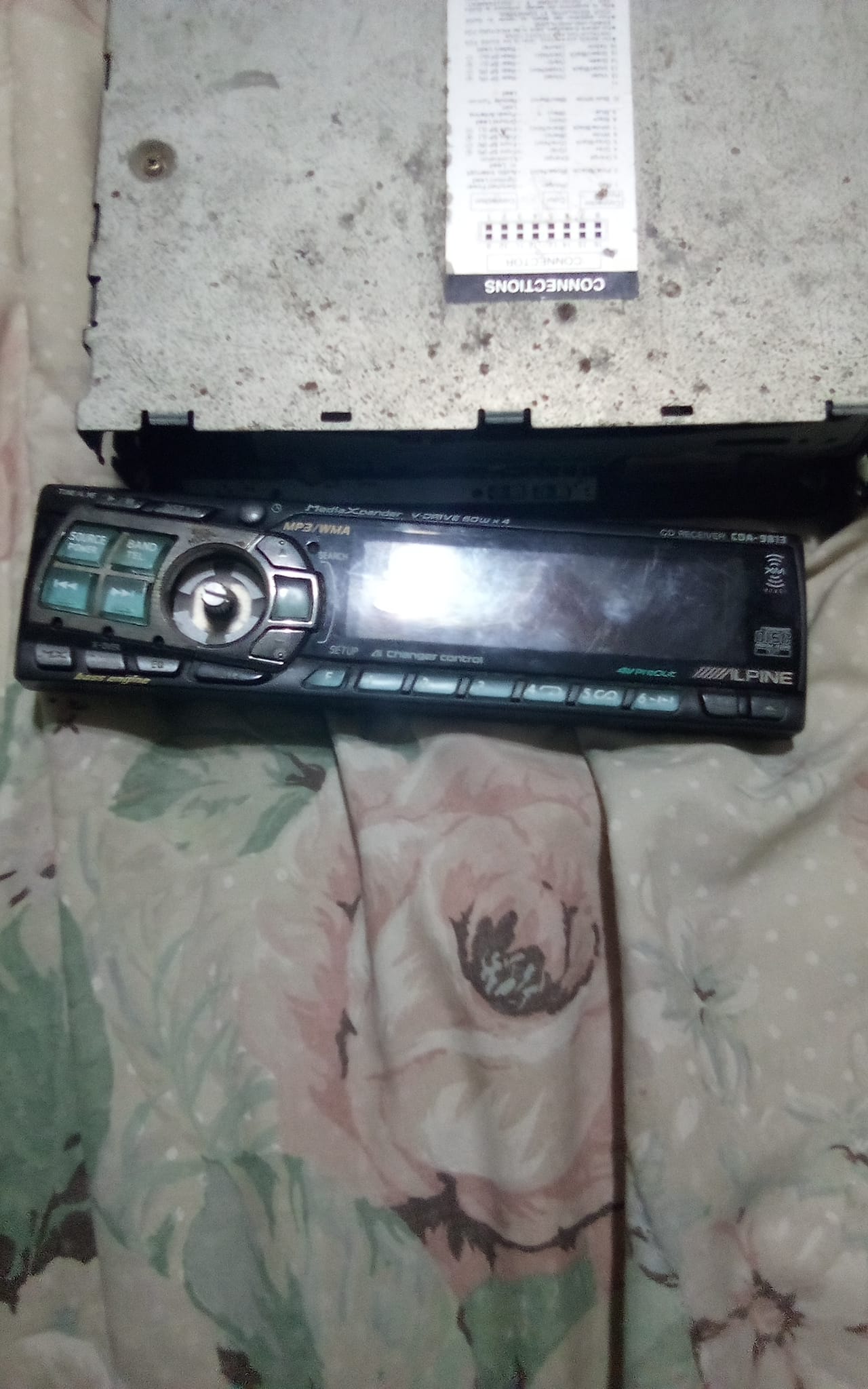 ALPINE VIE-X009 カーナビ. Broken Condition How to fix an old Alpine car stereo with a broken knob?