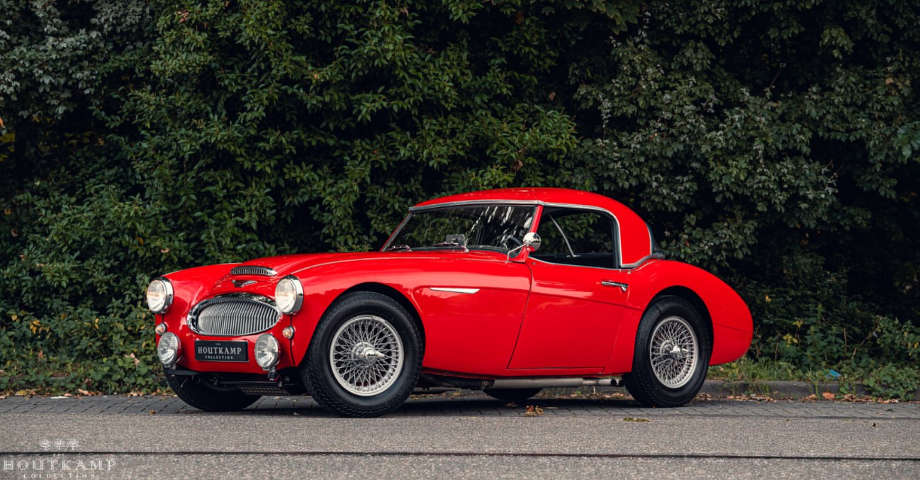 1962 Austin Healey 3000 MKII vs 1962 Triumph TR4