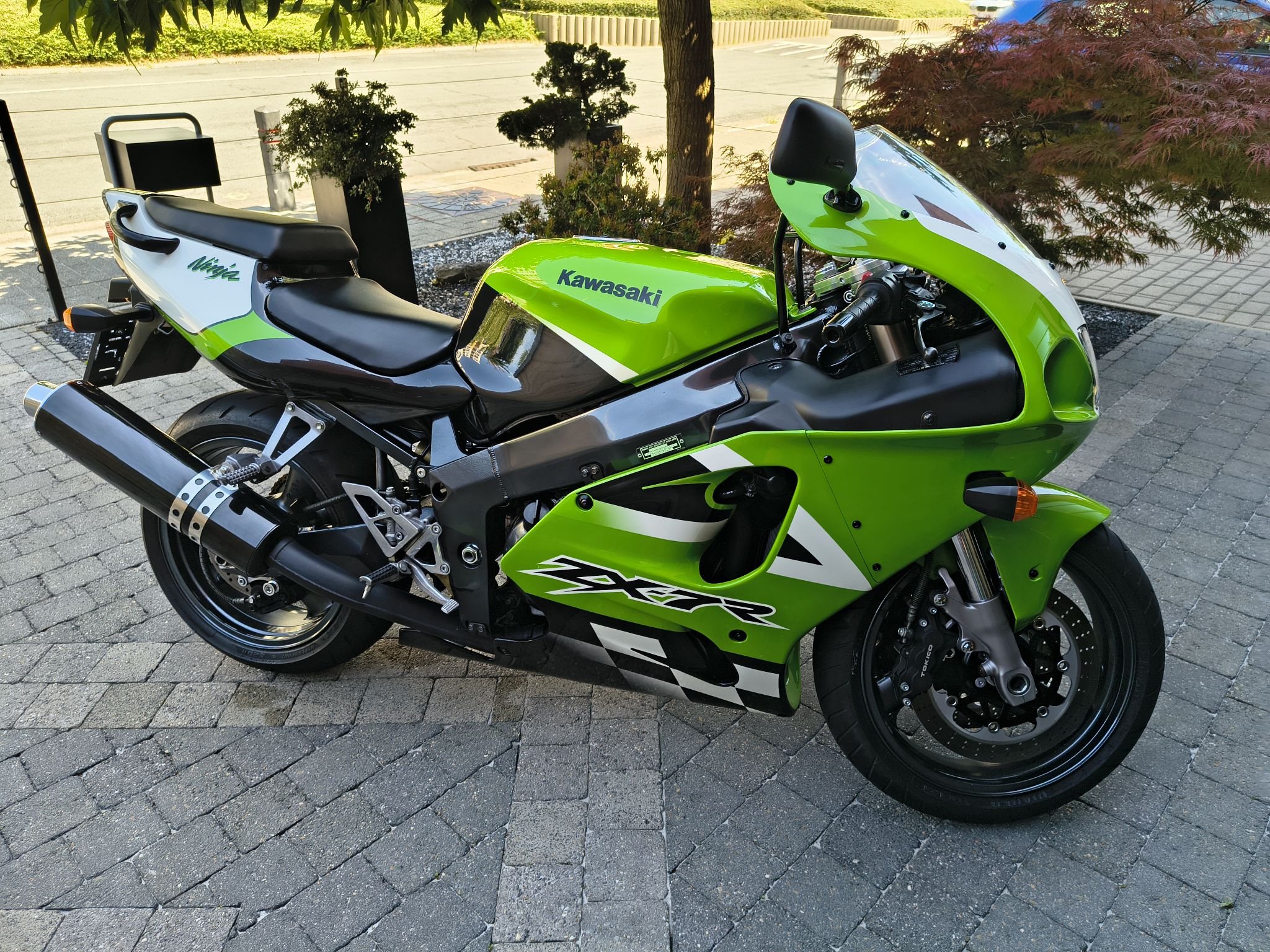 My 1998 ZX7R..This one is the weekend warrior, that I don't