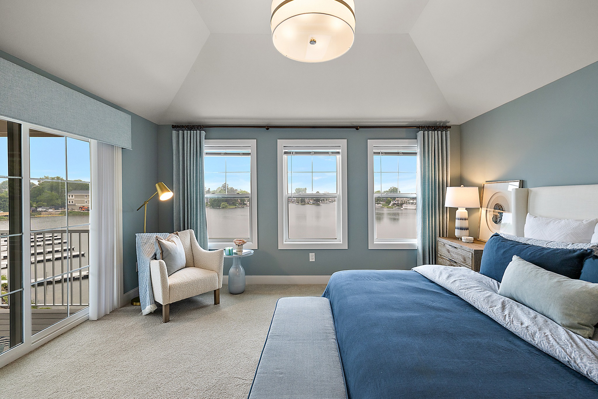 Mystic Cove Lakefront Apartments | Lake Orion MI - Lakefront Apartments For Investment