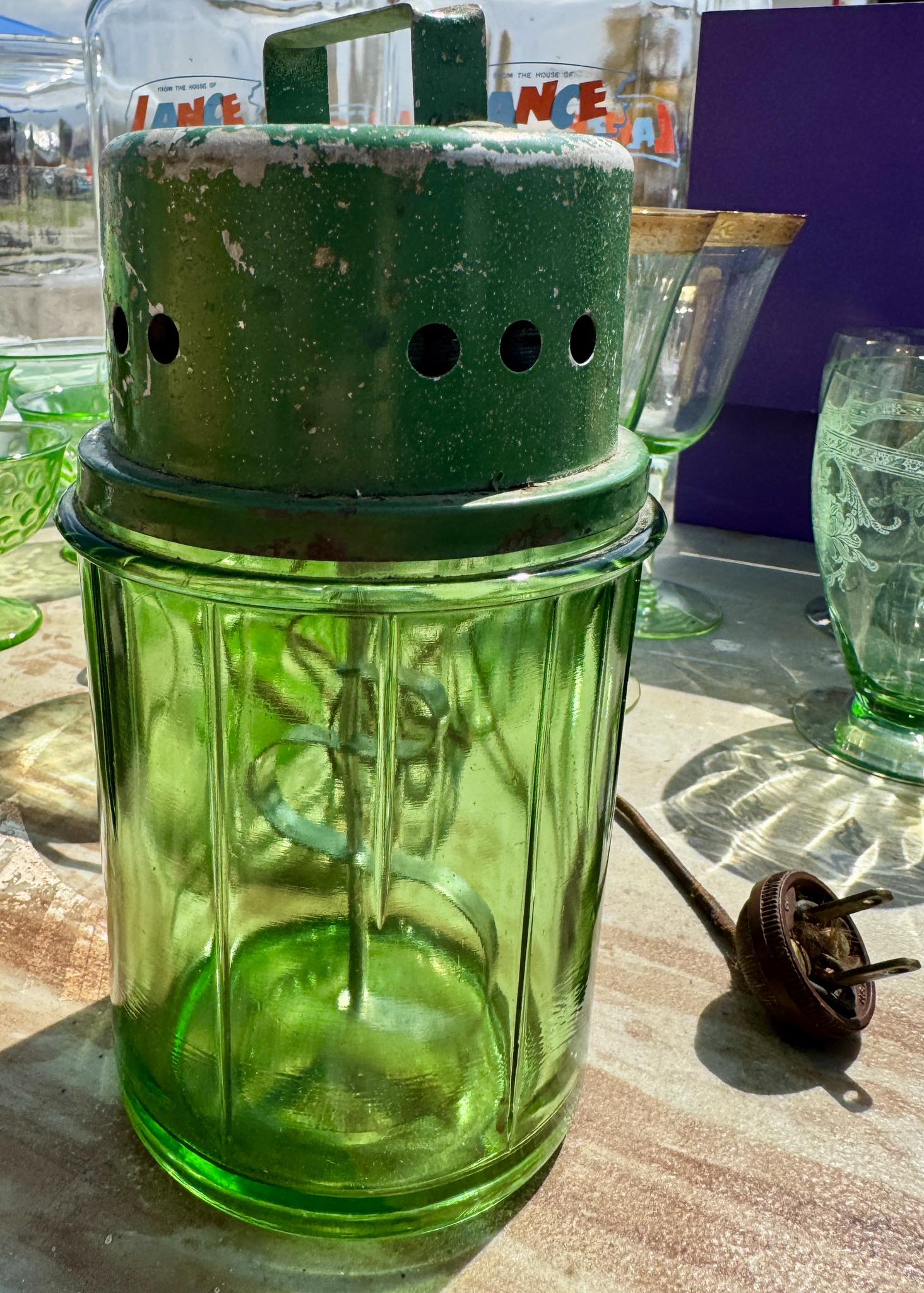 Vintage 1930's depression glass uranium mixer found in Yakima, WA