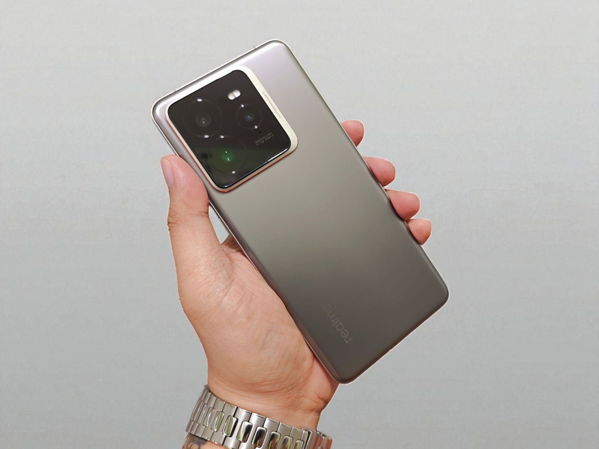 Realme GT7 Pro Silver Gray Snapdragon 8 Elite Processor 256gb 