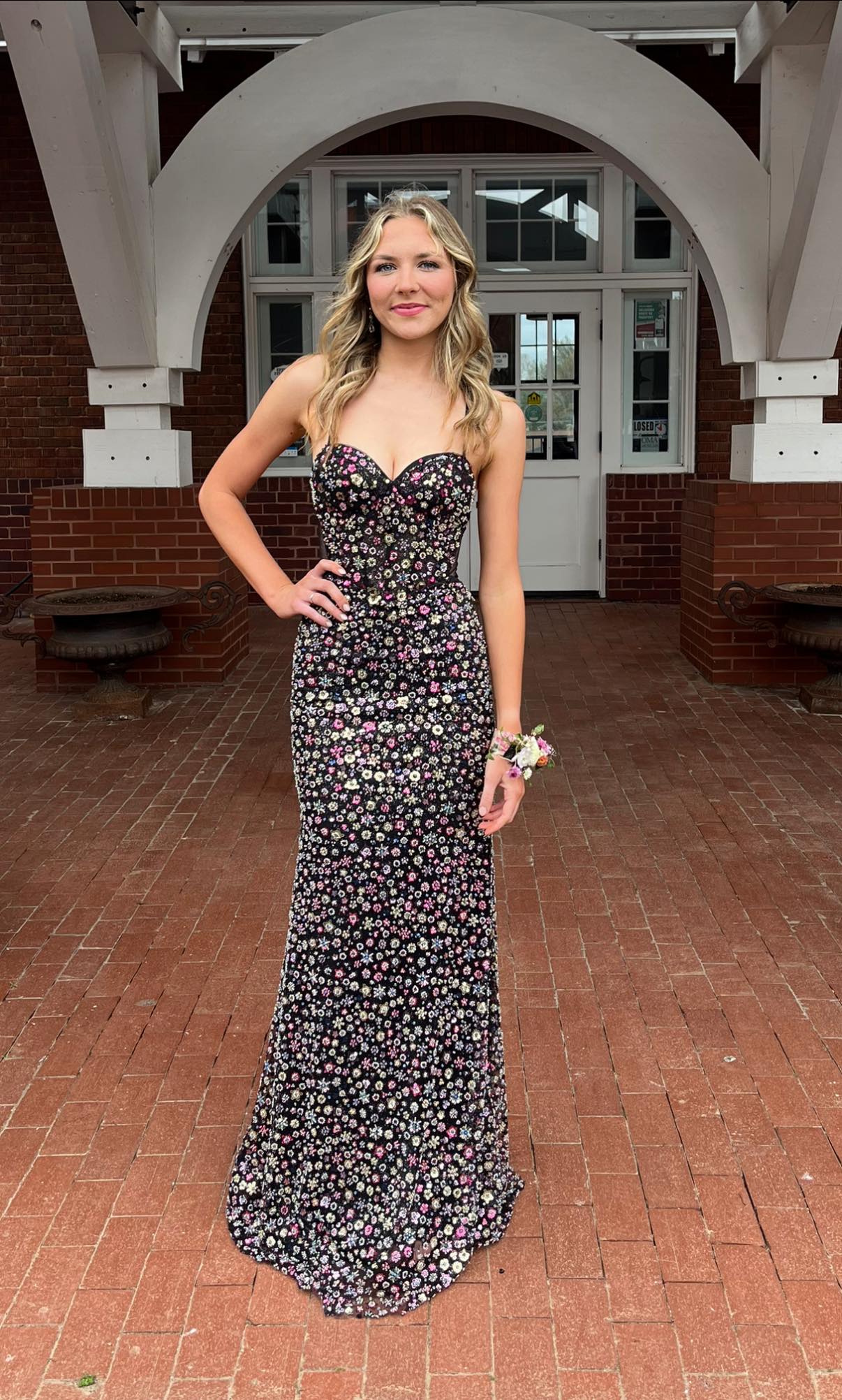best place to sell formal dresses online Where like prom or wedding dresses? boutique dress shops near me