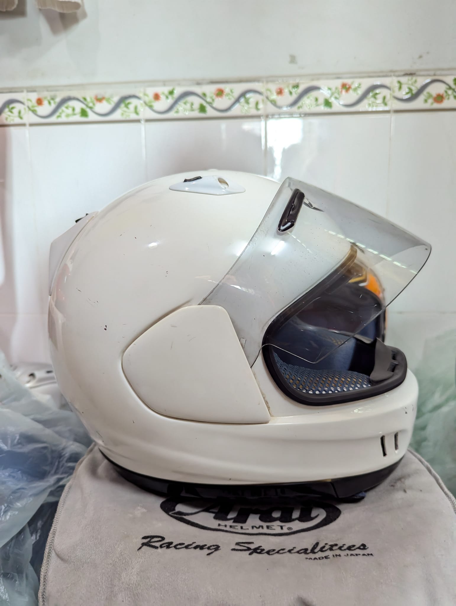 🚨🚨 Brand : Arai helmet Goth tracker🇯🇵 Size : L & XL ✓✓ Color