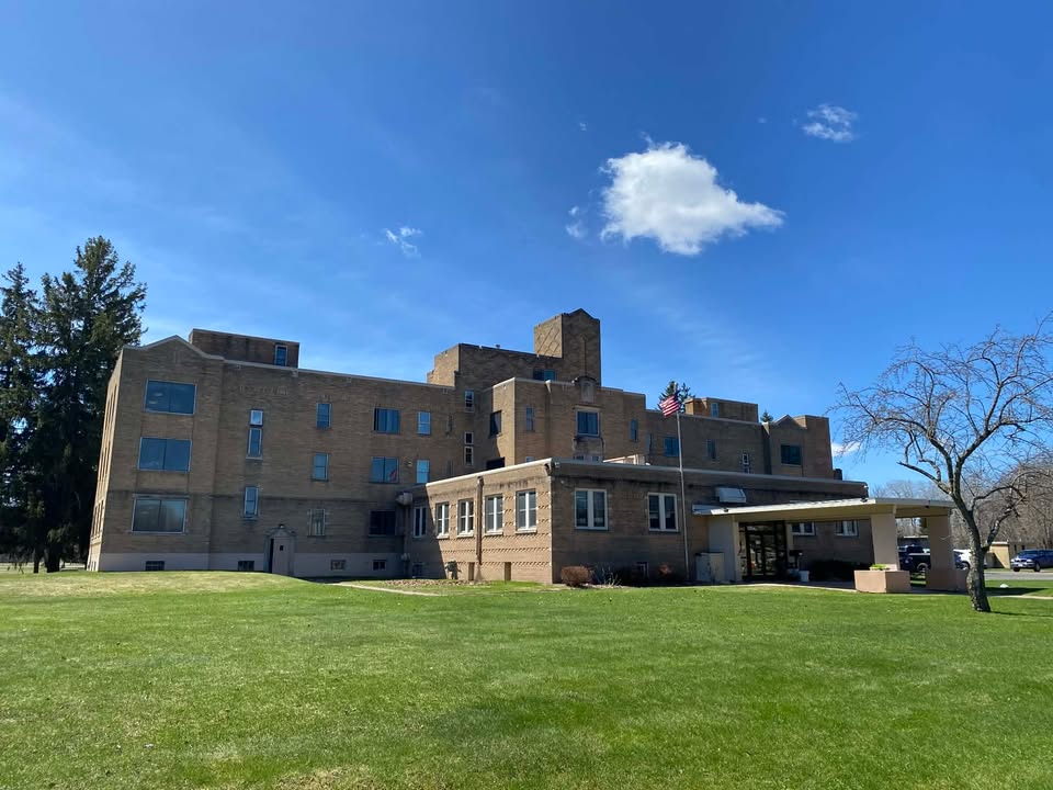 Middle River Health and Rehab | South Range WI