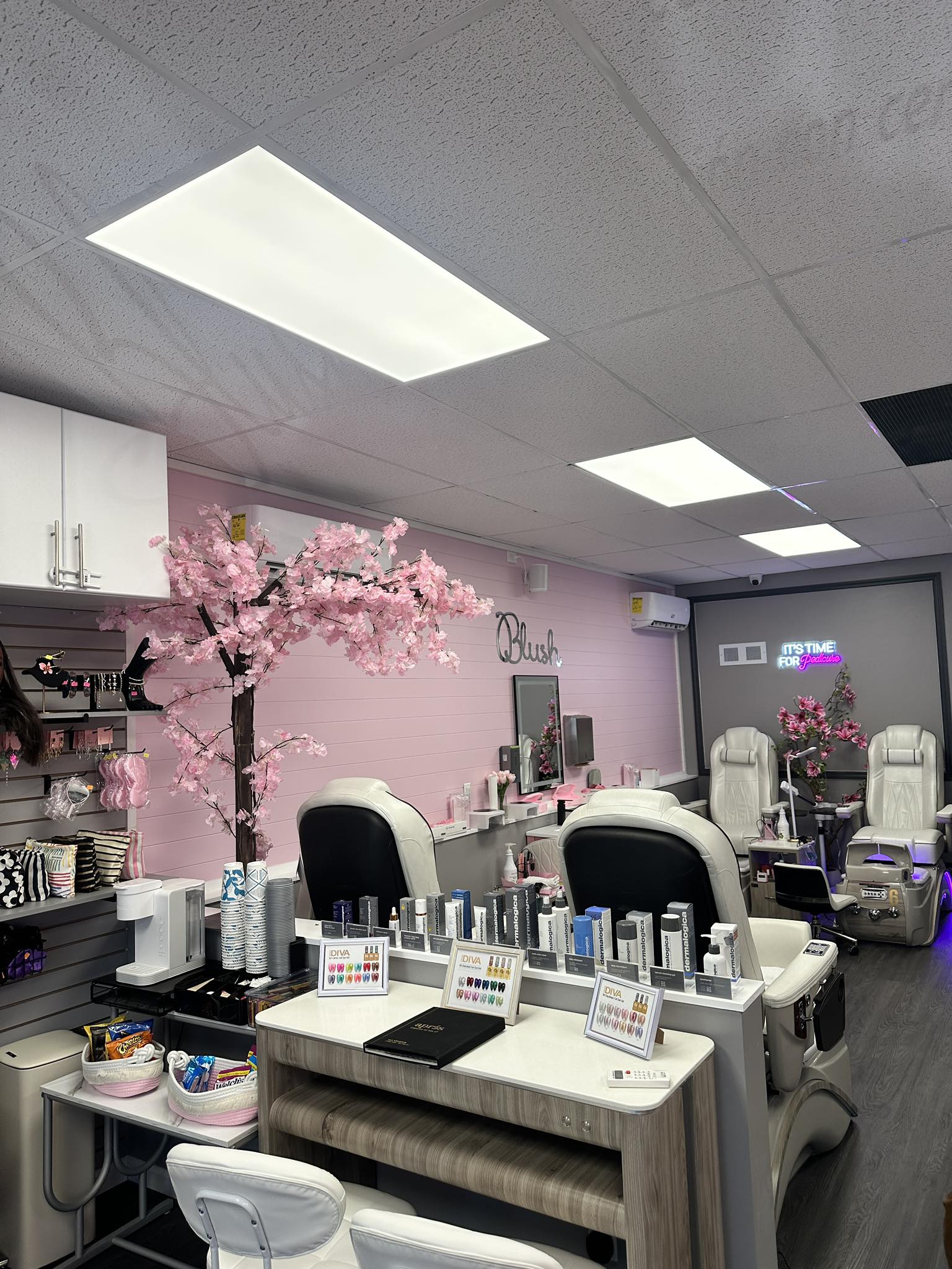 Blush Beauty Boutique - PA open and accepting walk-ins and
