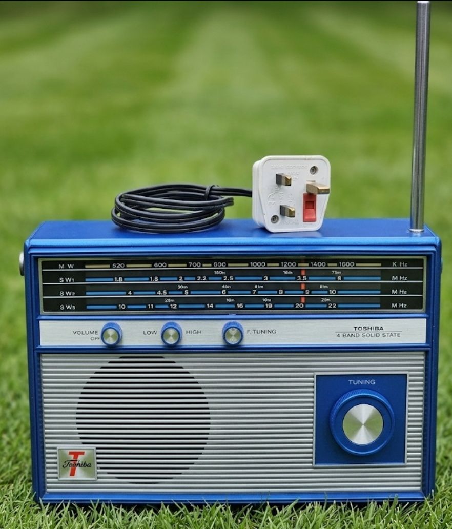 Toshiba Tryx 2000 (also known as the RP-2000F) BCL (Broadcasting