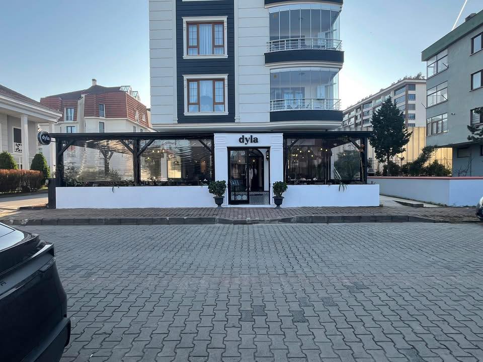 dyla cafe & restaurant