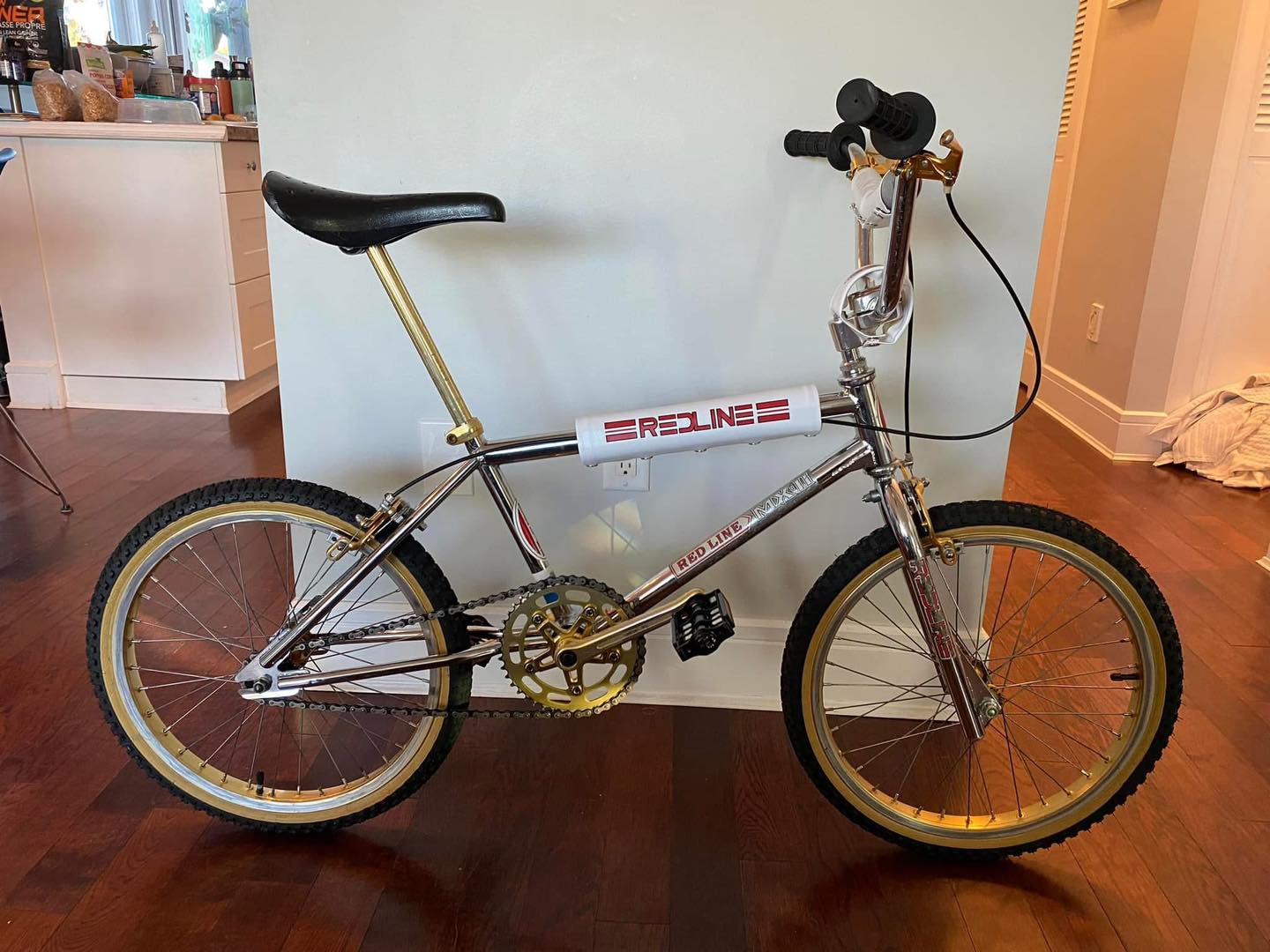What is the gold color of 1981 Redline MX II?