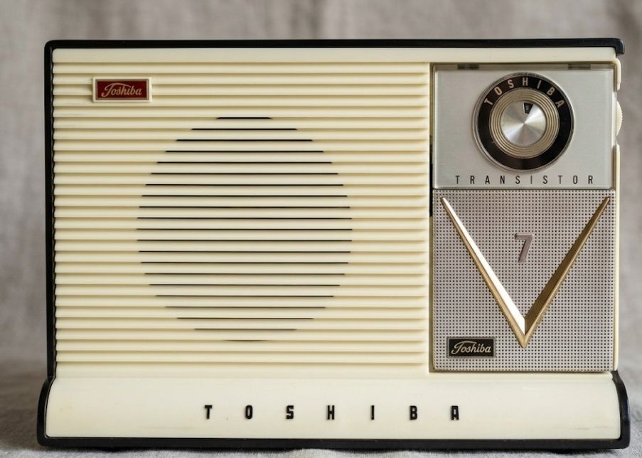 TOSHIBA TRX1700 ラジオ Toshiba Tryx1700 vintage radio from 1978