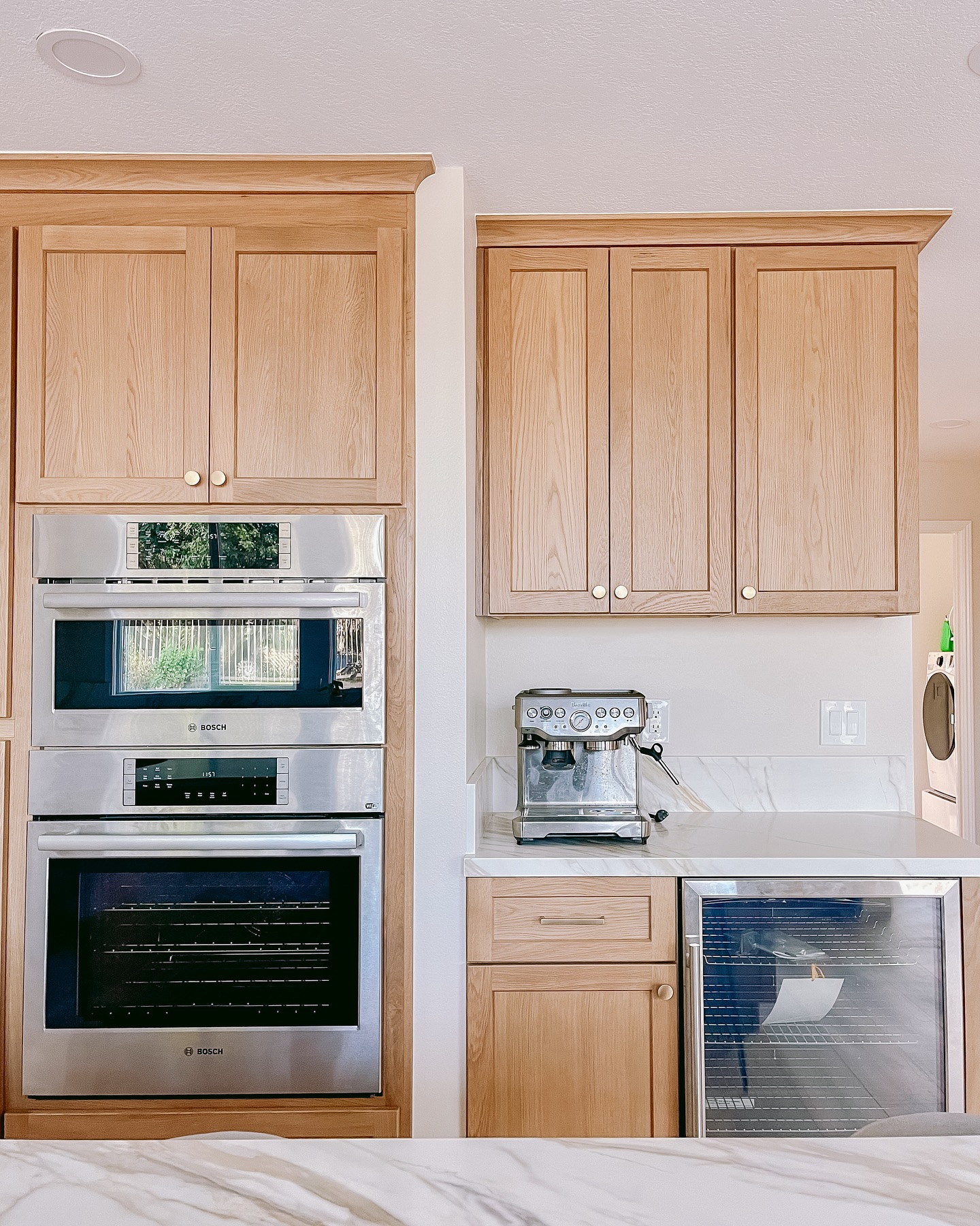 Discover Decora kitchen cabinets with smart storage options