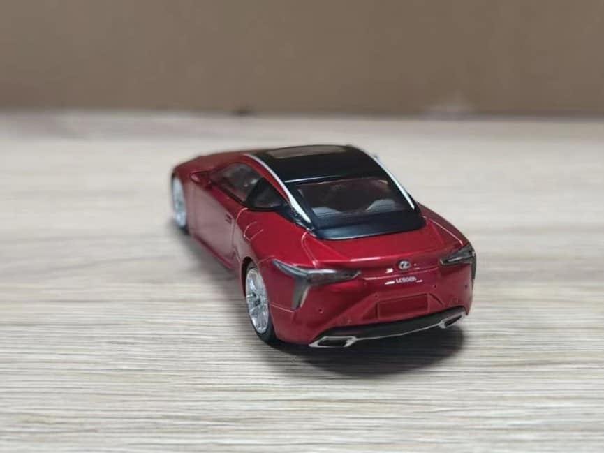 Kyosho 新到貨 New arrivals! 1/43 Lexus LC500h Red KS03675RR. 1/43