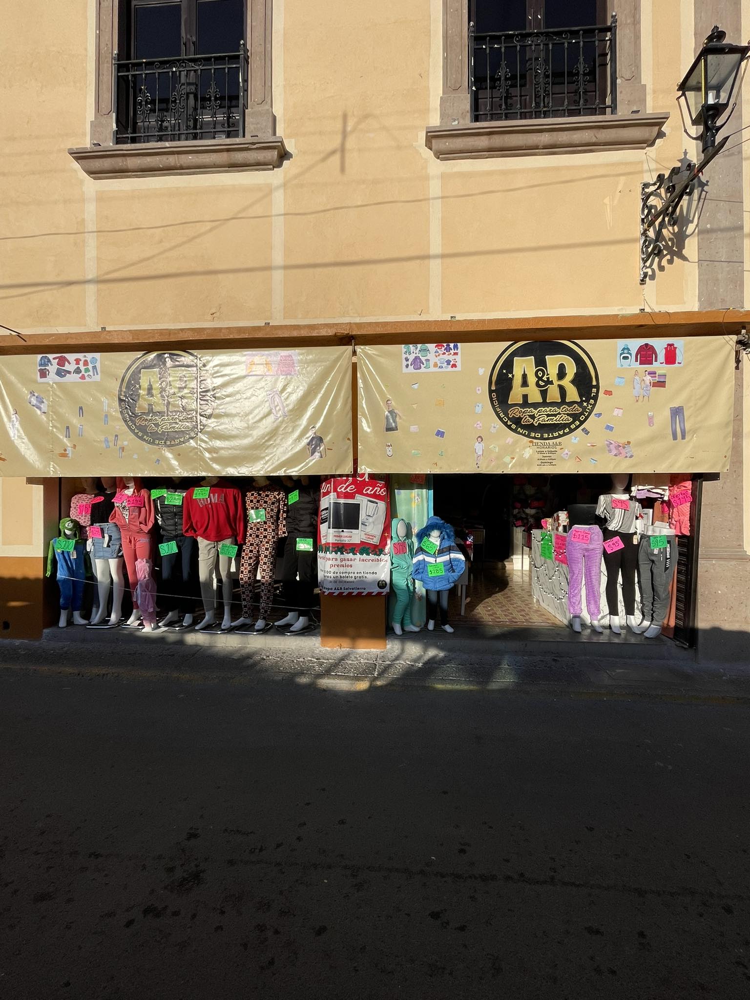 Tienda de ropa A&R Salvatierra | Salvatierra