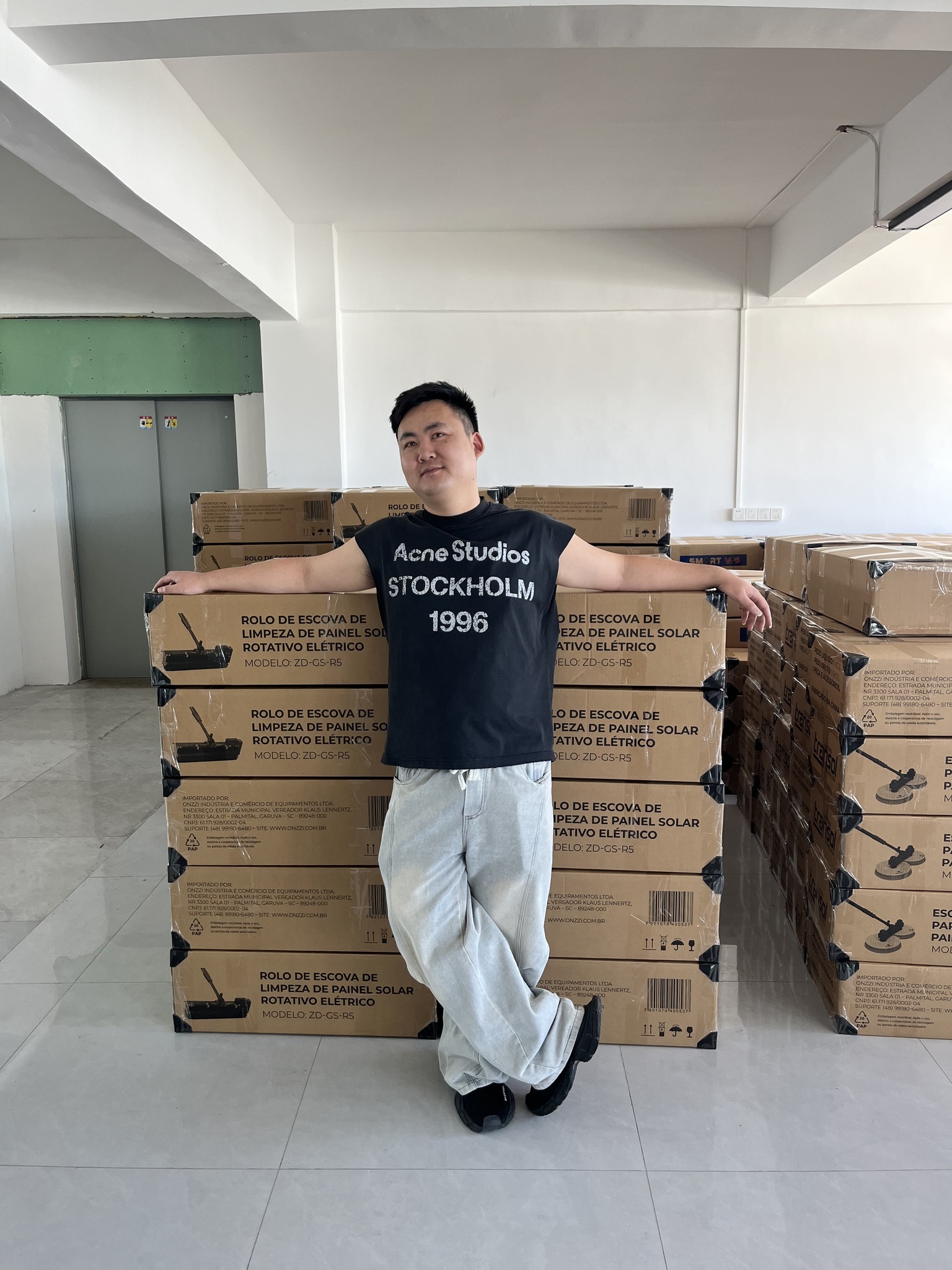We are a manufacturer of solar... - Yike Cleaning Equipment | Facebook