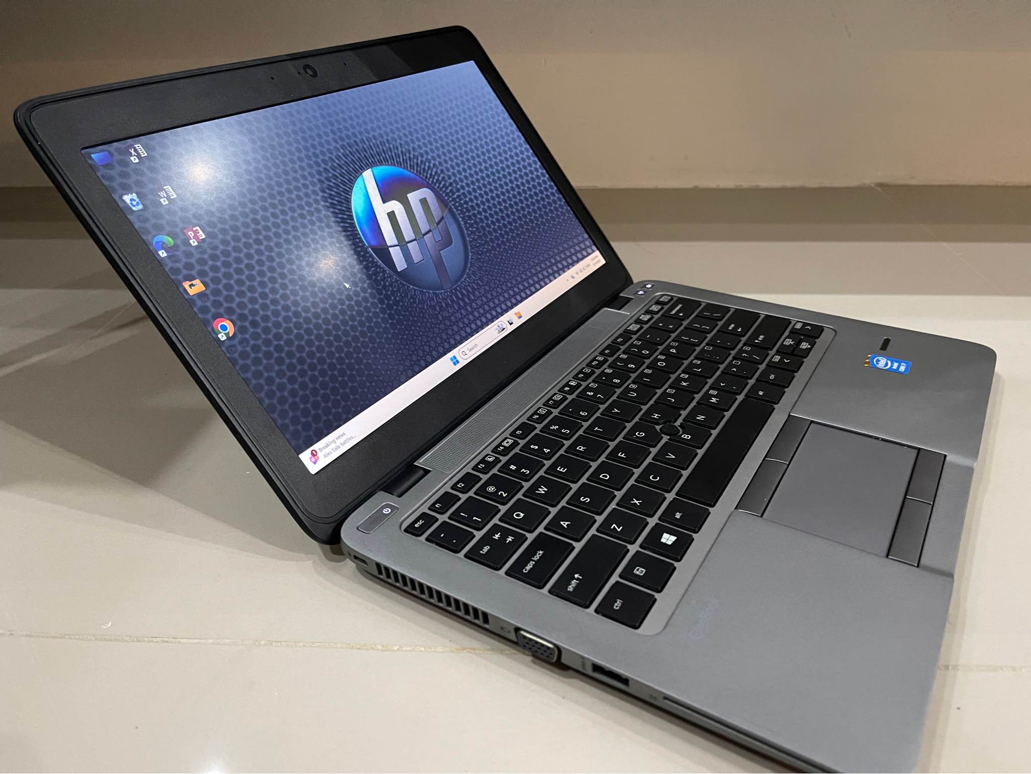 HP EliteBook 820 G2 i7 5600U 16GB RAM 512GB SSD INTEL HD GRAPHICS