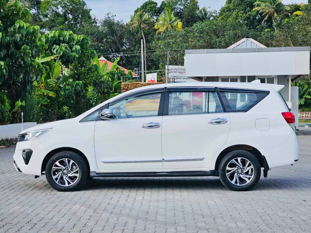シャラン 2022 MODEL INNOVA CRYSTA 2.4 GX MT SECOND OWNERSHIP 54000 KM ONLY