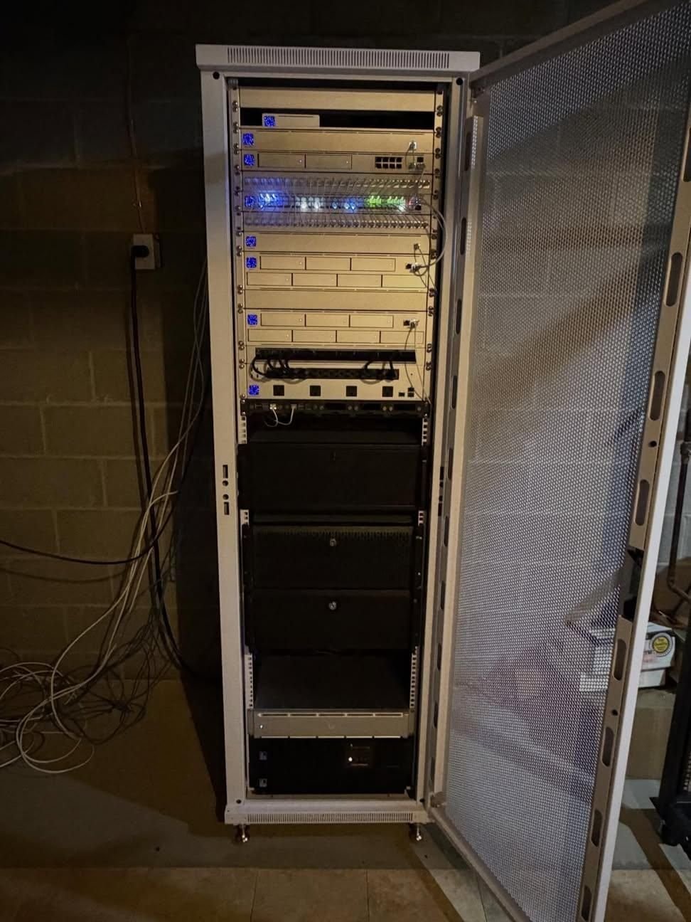 Pure sovereign infrastructure. 🛡️ UniFi backbone + OpenClaw