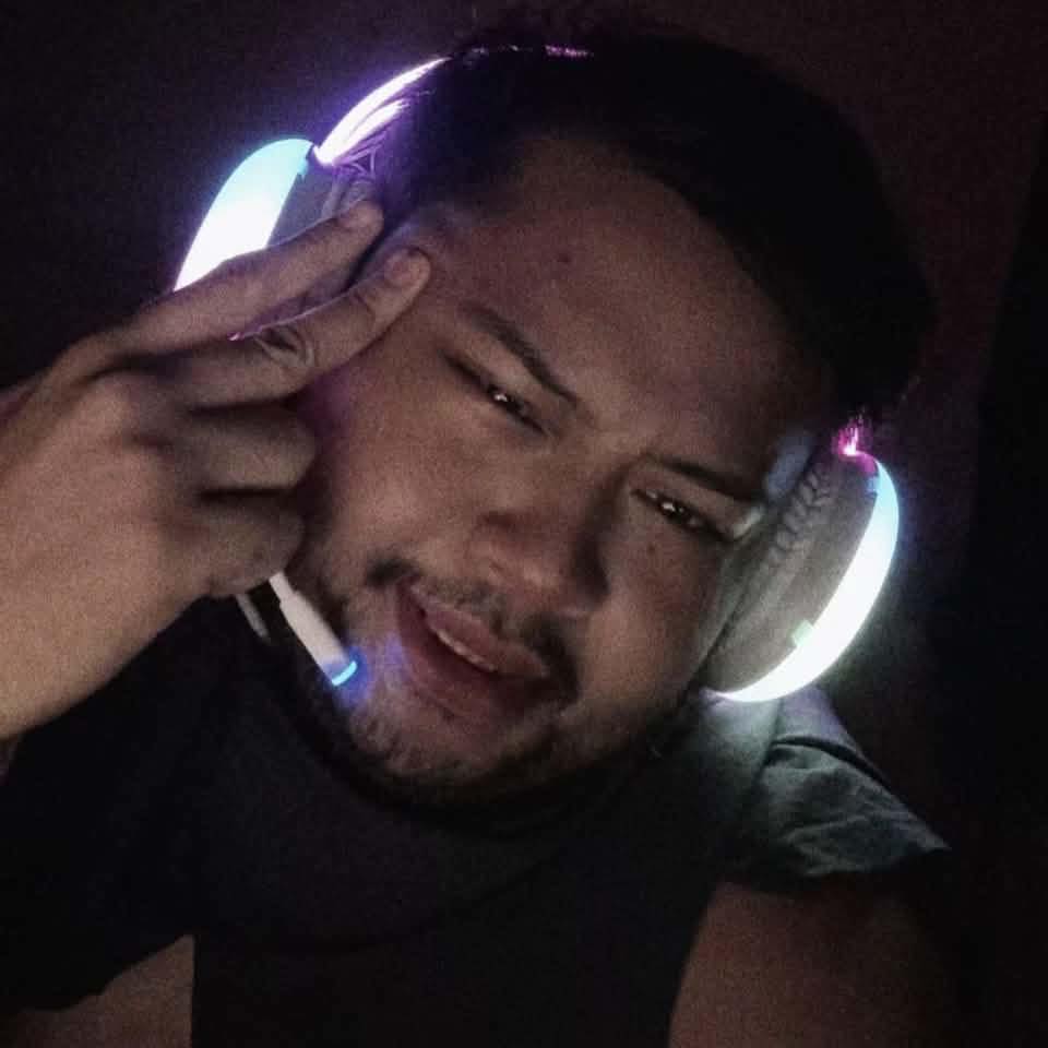 Baligya Logitech Og Blake Naa Pay Mga Box Pm Lang | Facebook
