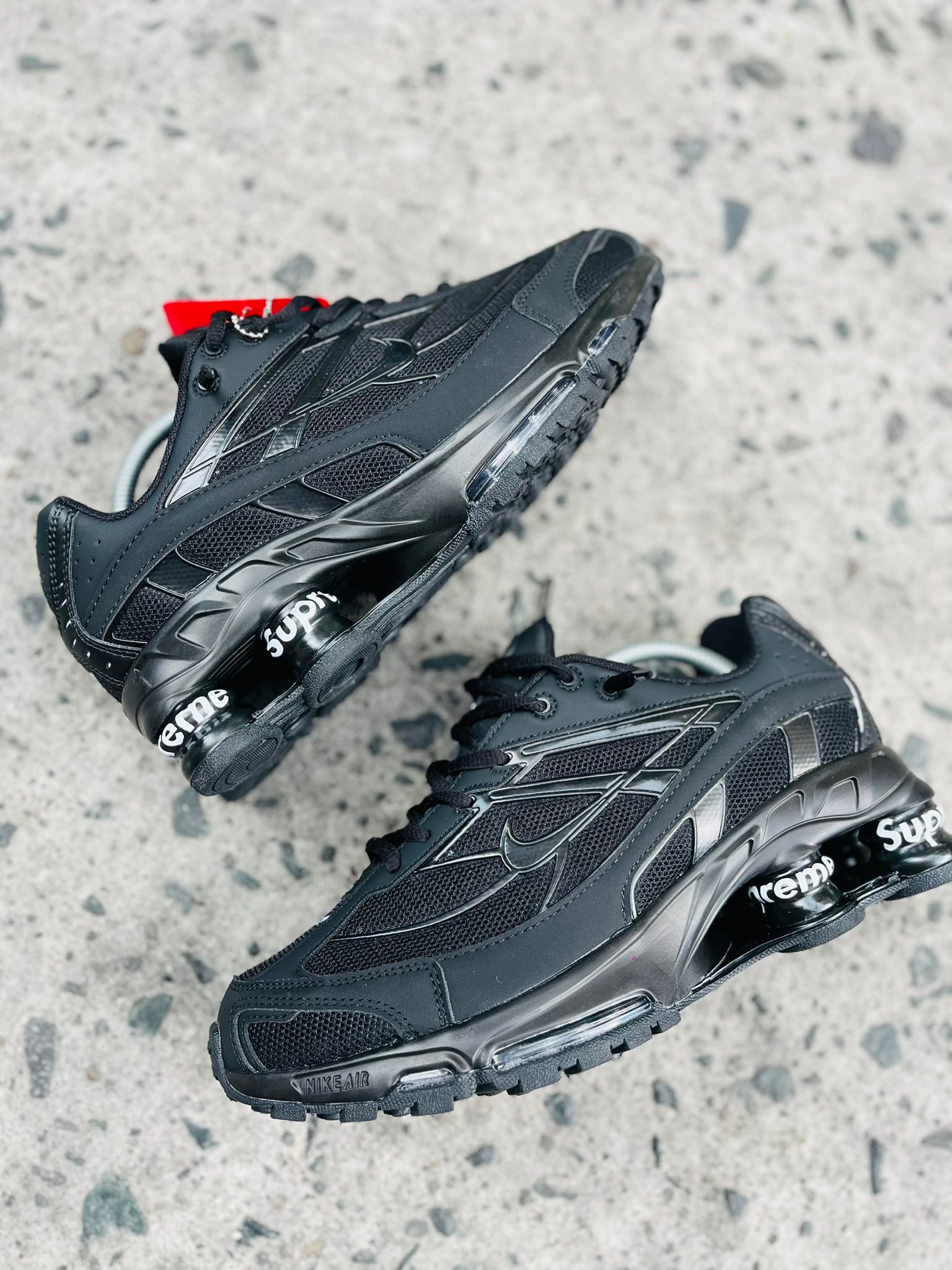 NIKE SHOX R2 x SUPREME ??? check comment section ????