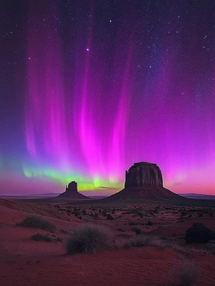 Aurora over Monument Valley, Arizona, spectacular dance of lights