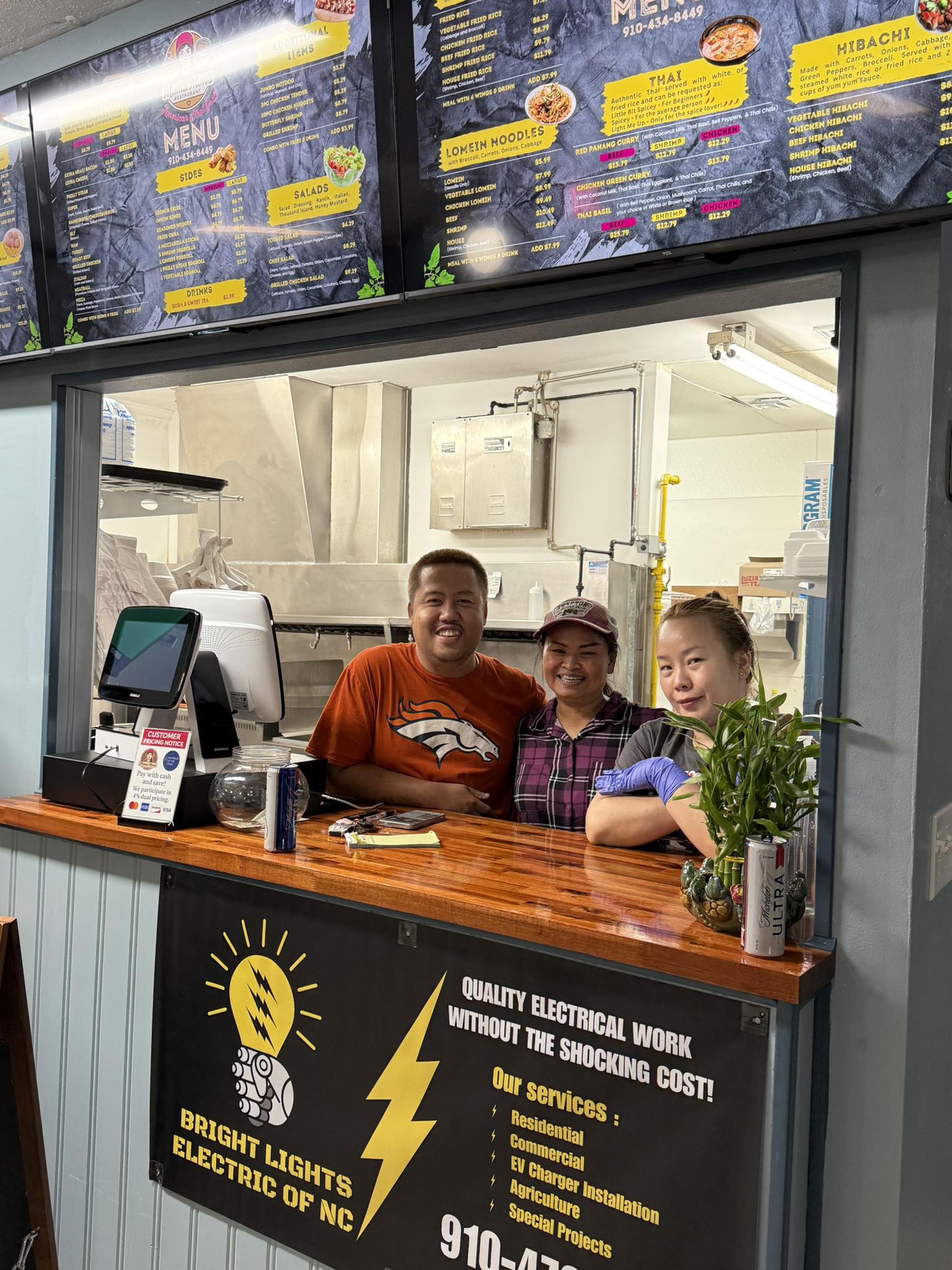 Mama Mon’s American & Thai Grill | Rockingham NC