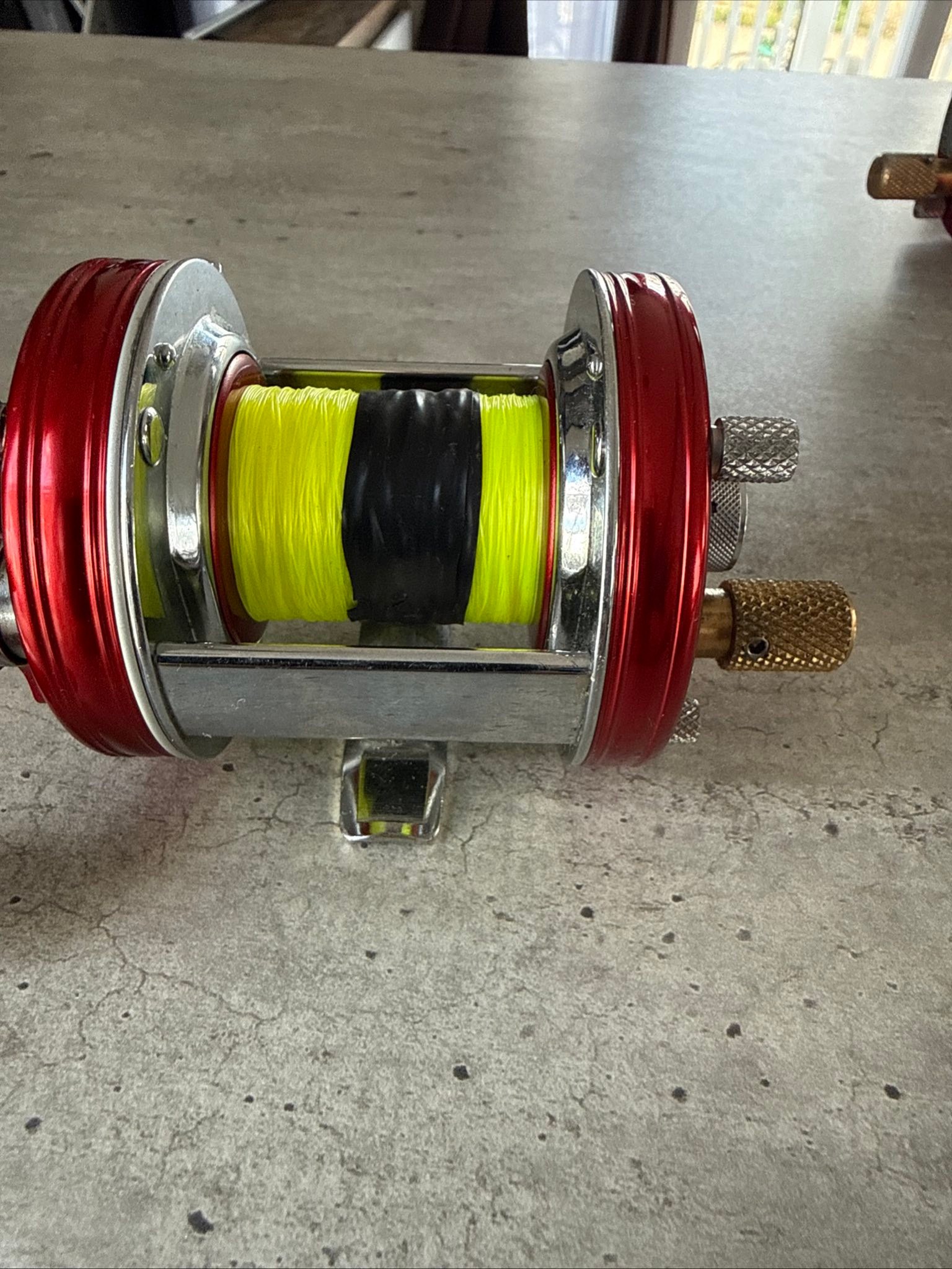 abu garcia 6000 reel for sale C3 Carp Special Round and long bank sessions with the cranking power and line control needed when big fish surge in current or try to bury into cover Abu Garcia Ambassadeur Catfish Pro