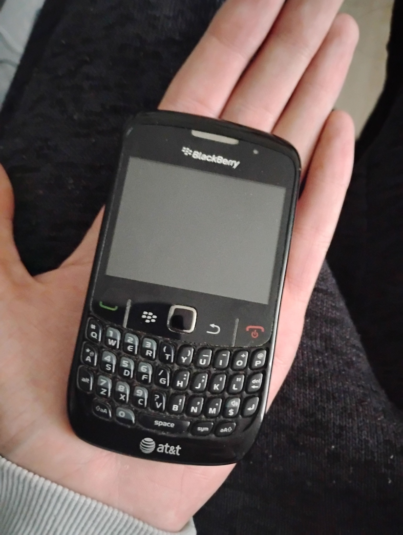 I found one. These “old school” phones still exist.