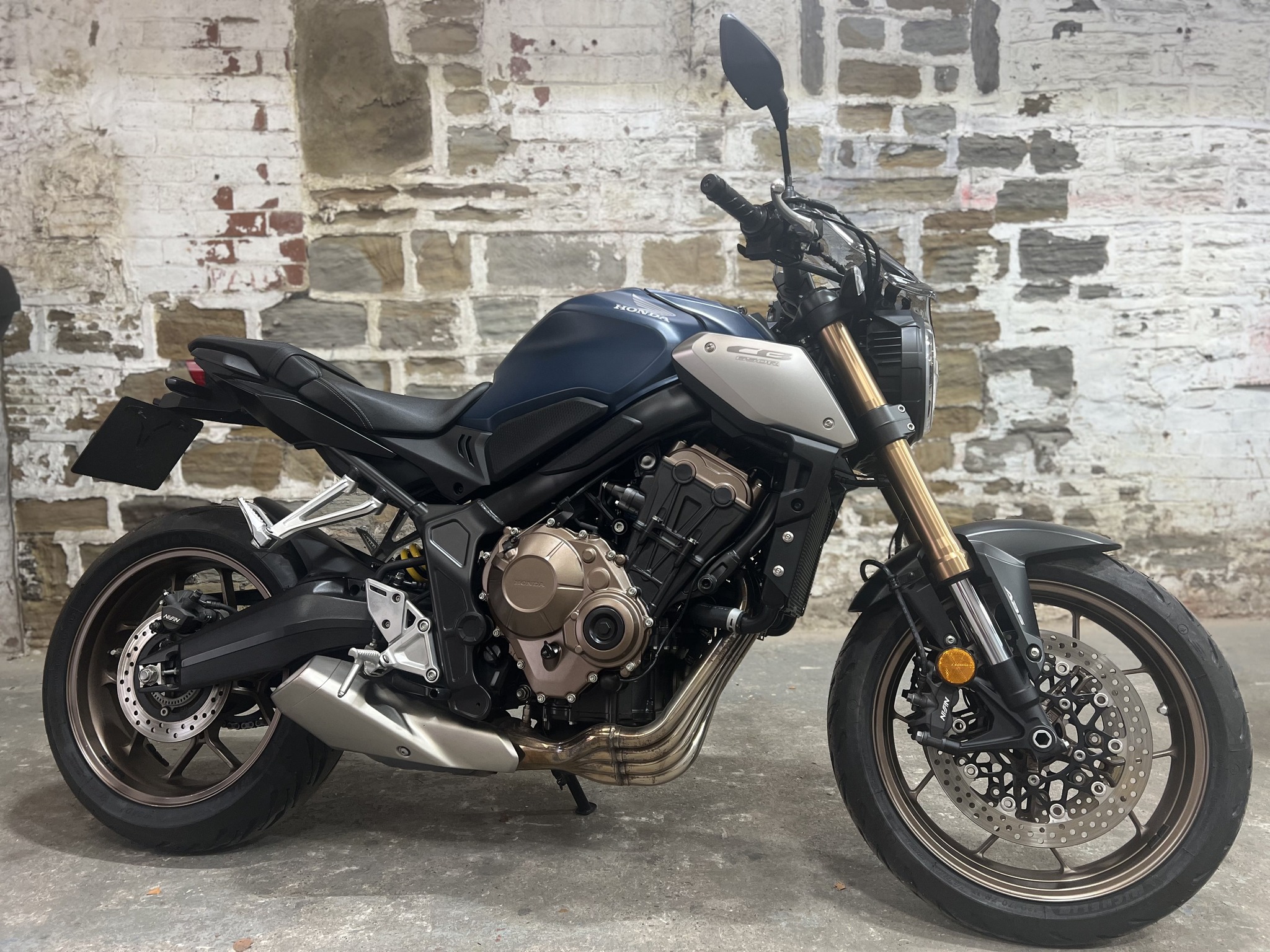 For sale, Honda CBR650R E-Clutch ABS, 2024 '74' plate, 1435 miles