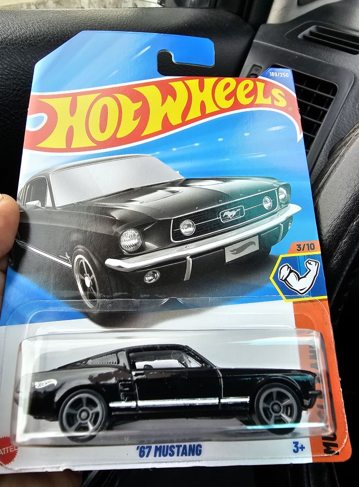 Hot Wheels 1:64 Ford Mustang 1967 #3/10 Mainline 2025 - Neuf, Modèle Réduit