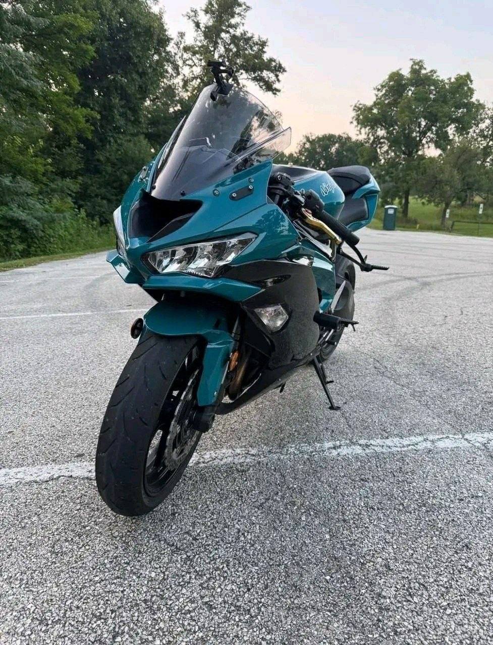 2021 Kawasaki ZX-6R for sale, $2,500