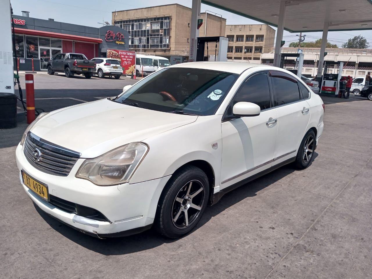 山 Nissan Bluebird For Sale in Blantyre Ludzu ✓Hr 15 engine ✓Engine