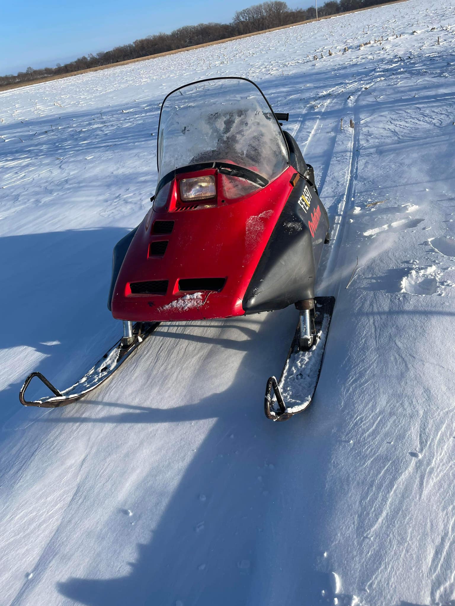 What is the selling value of a 1987 Yamaha Ovation 340 snowmobile?