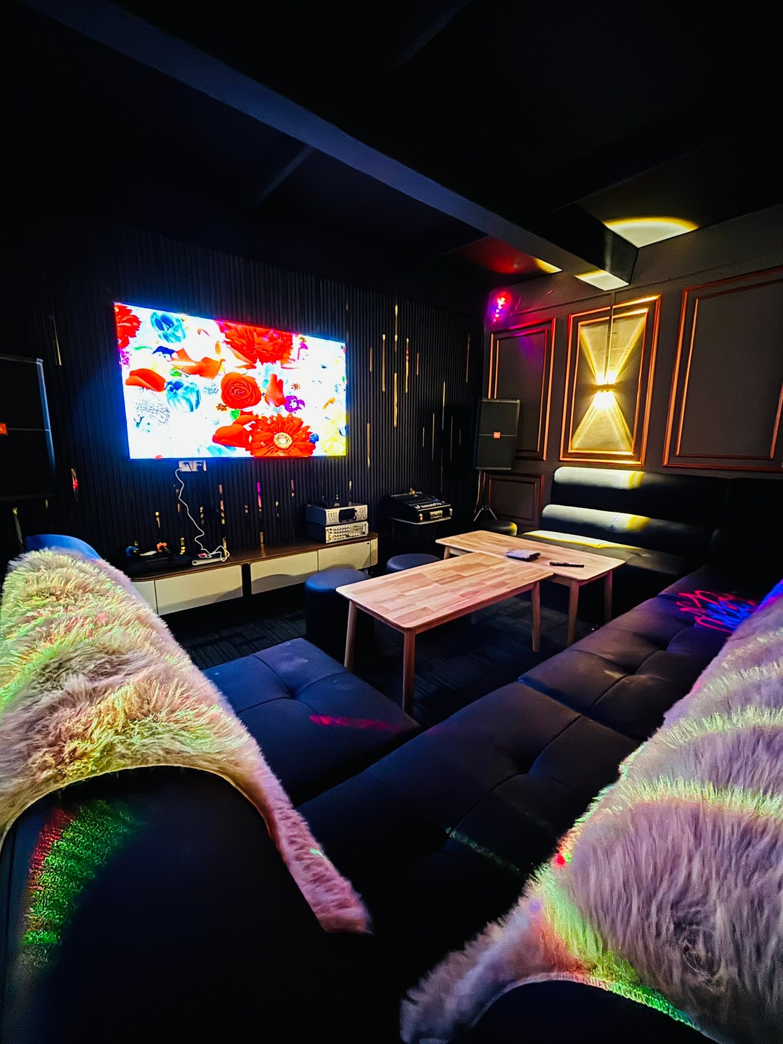 NOVA VIP ROOM