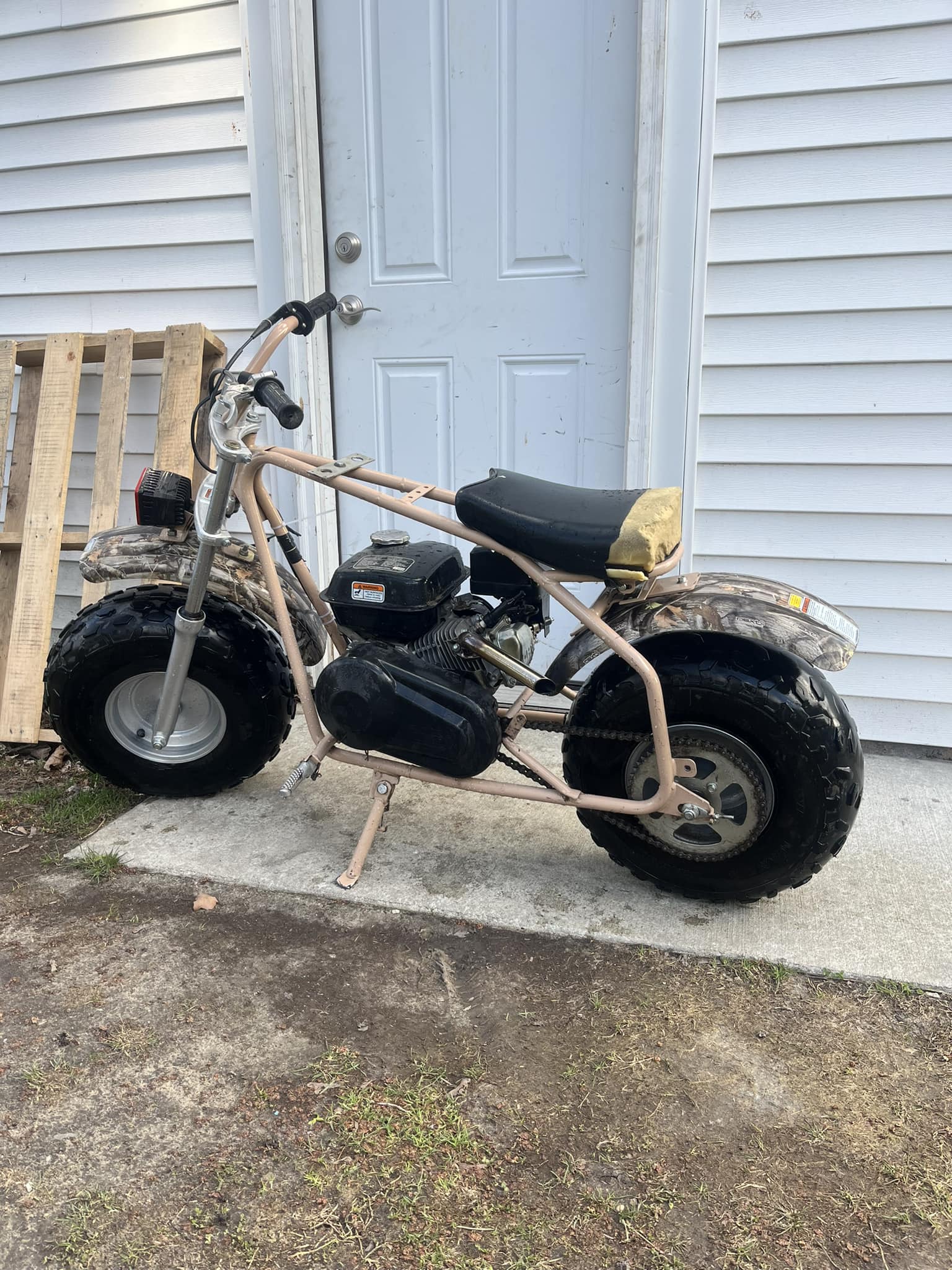 coleman mini bike ct200-ex hunting accessories CILOYU Jackshaft Assembly Plate Kit for CT200U Predator 212 This handy and useful little kickstand for the Coleman CT200U Alveytech Kickstand for the Coleman