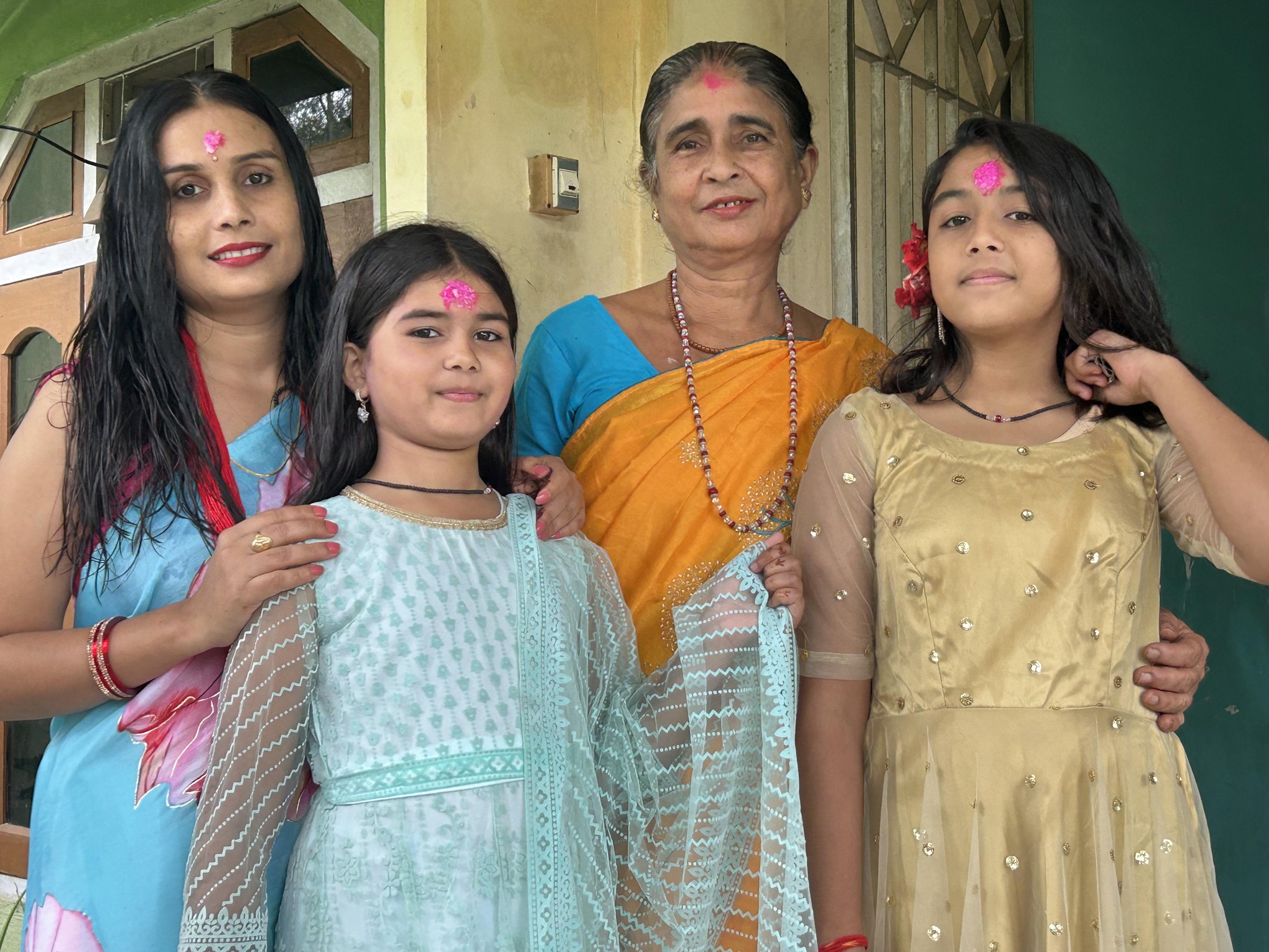 Lata and Daughters updated their... - Lata and Daughters