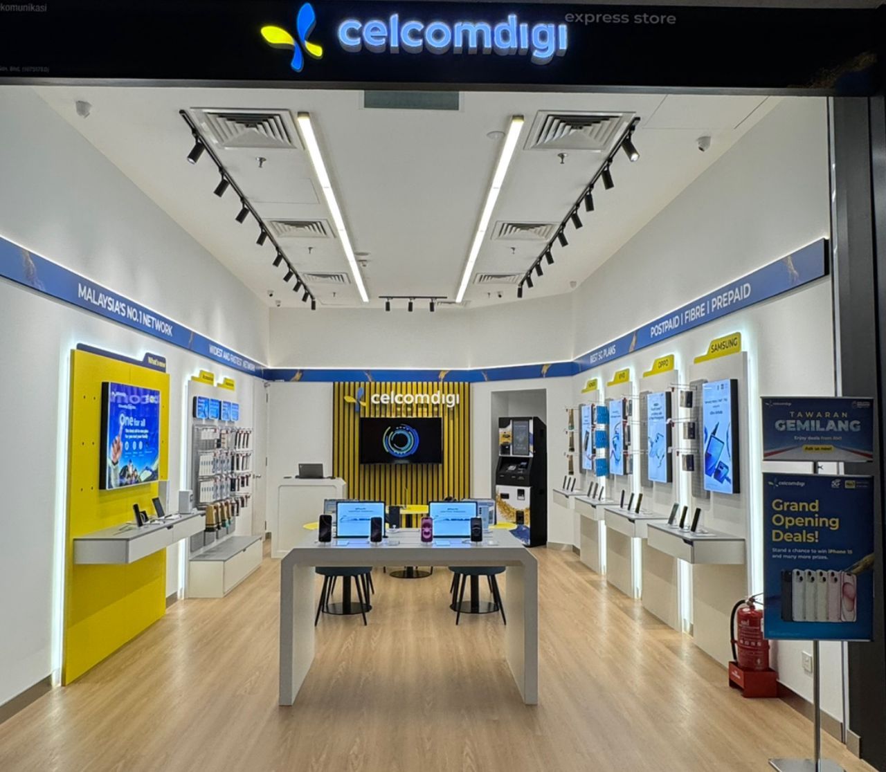 🏆 Year-End... - CelcomDigi Express Store Eko Cheras Mall | Facebook