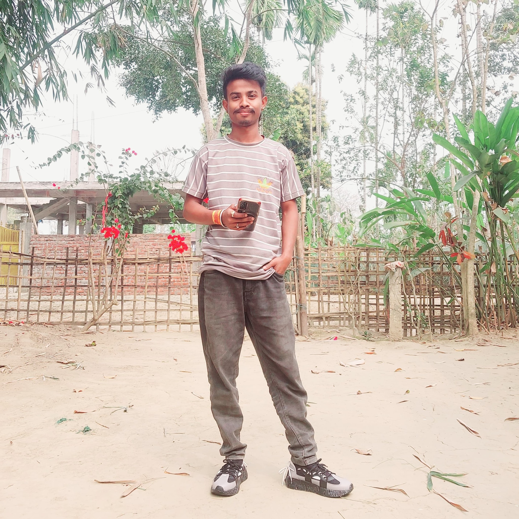 Dukhiya Lora Felling Happy At 