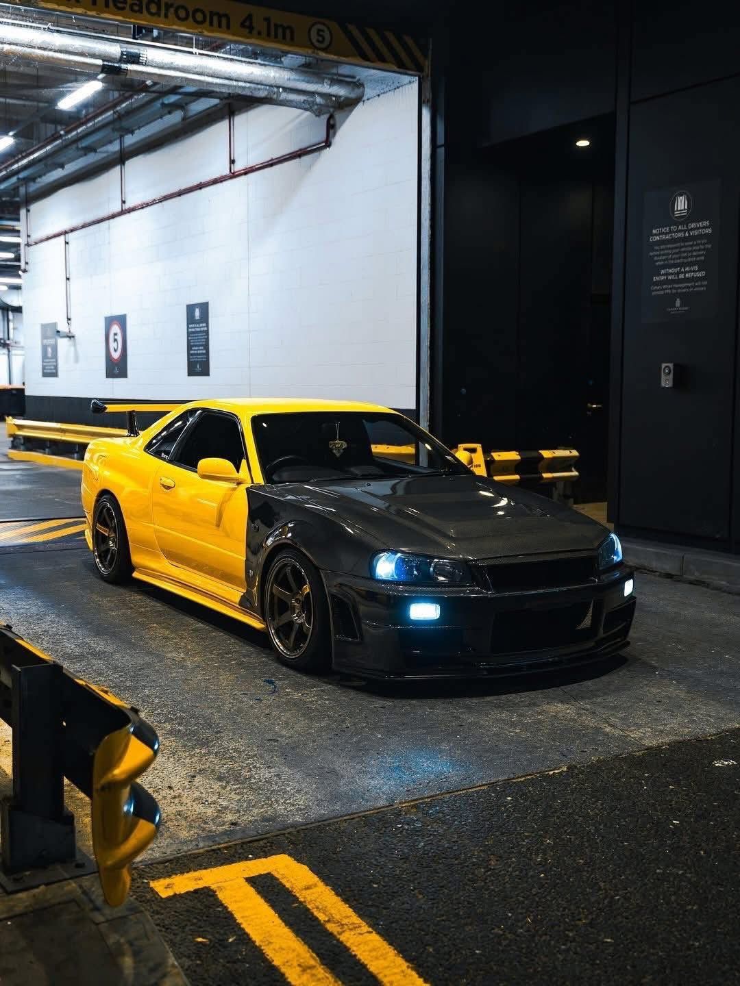 nikonikoking s14 R33 Nissan S14 with an R33 Skyline front end