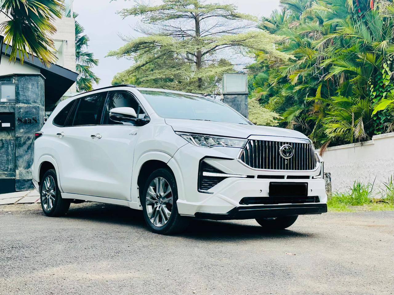 2025 REGISTRATION HYCROSS ZX(O) HYBRID PETROL AUTOMATIC SINGLE